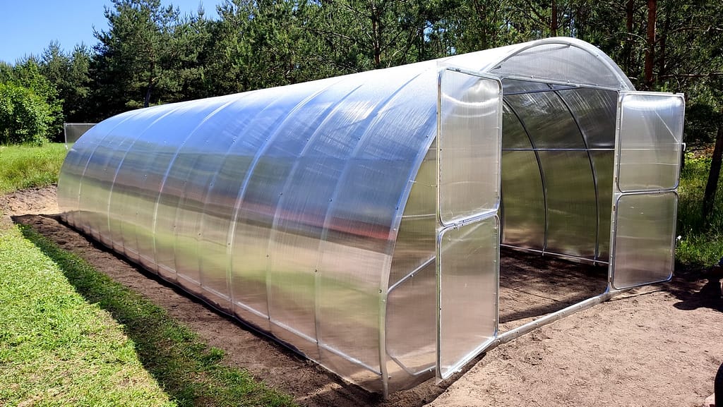 SZKLARNIE STALOWE Szklarnia metalowa 4 m z poliwęglanu – duża szklarnia ogrodowa do upraw warzyw